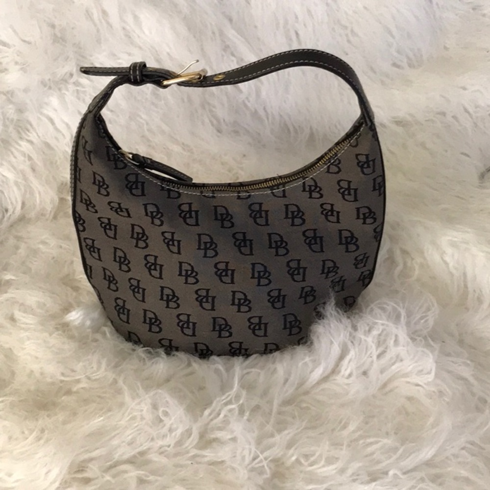 Dooney & Bruke bucket bag
